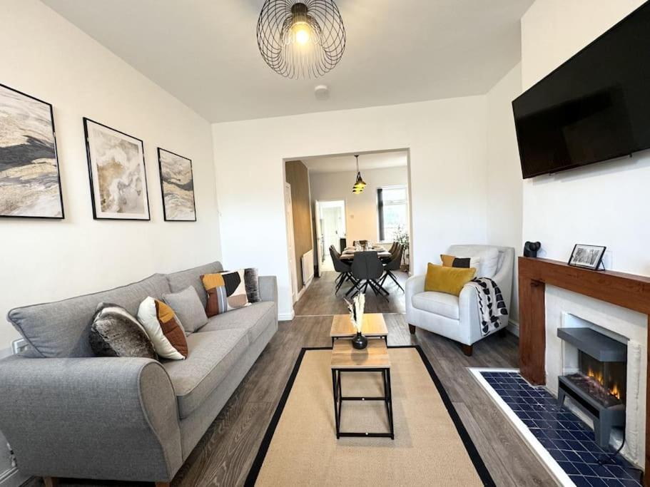 Apartment Stylish In - Free Wifi & Parking - Close To Racecourse & Centre York